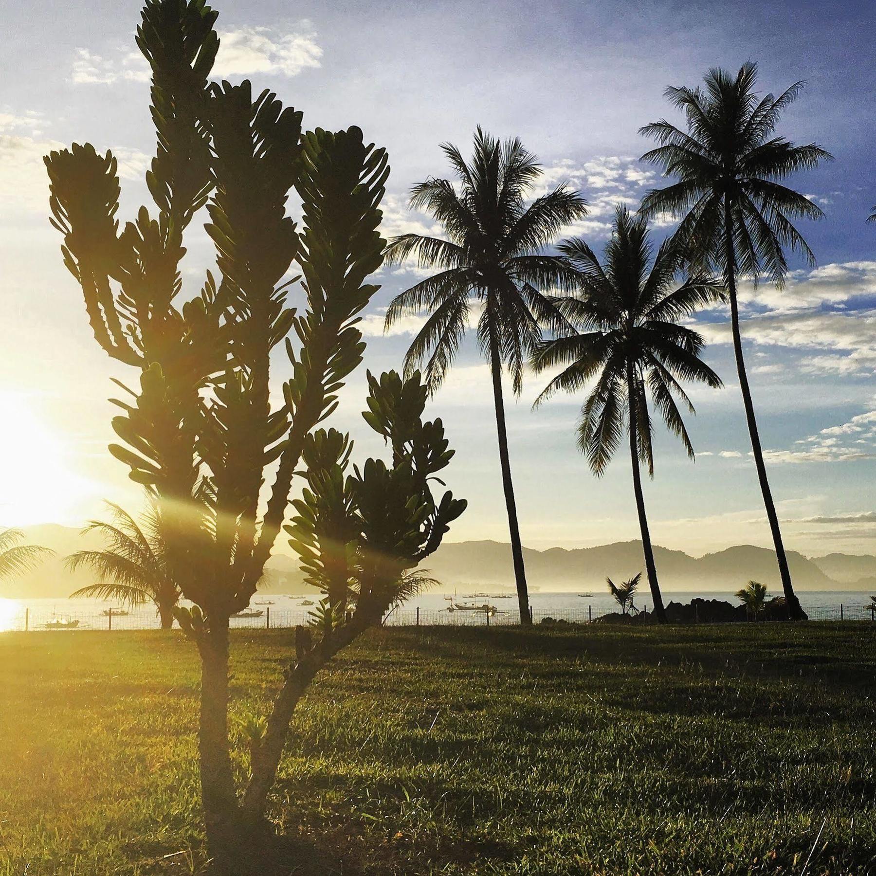 Saesea Private Beach & Resort Karanghawu エクステリア 写真